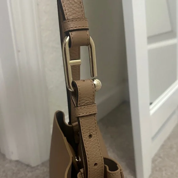 Furla Nuvola mini bucket bag - Picture 2 of 5